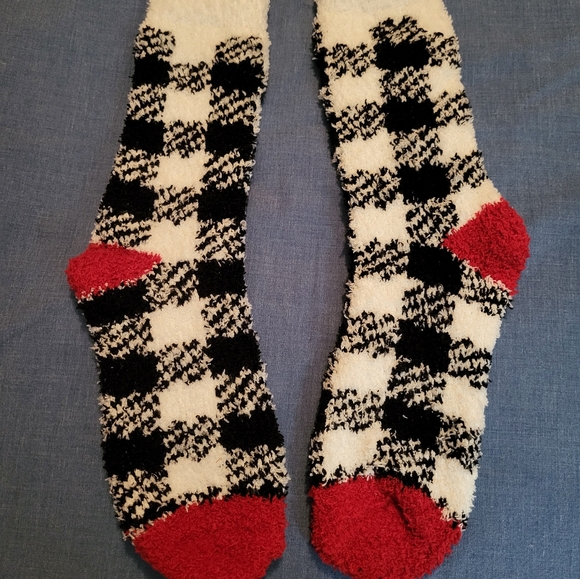 Rae Dunn Ladies Cozy Socks (NEW in box) 4 Pairs - Picture 4 of 9